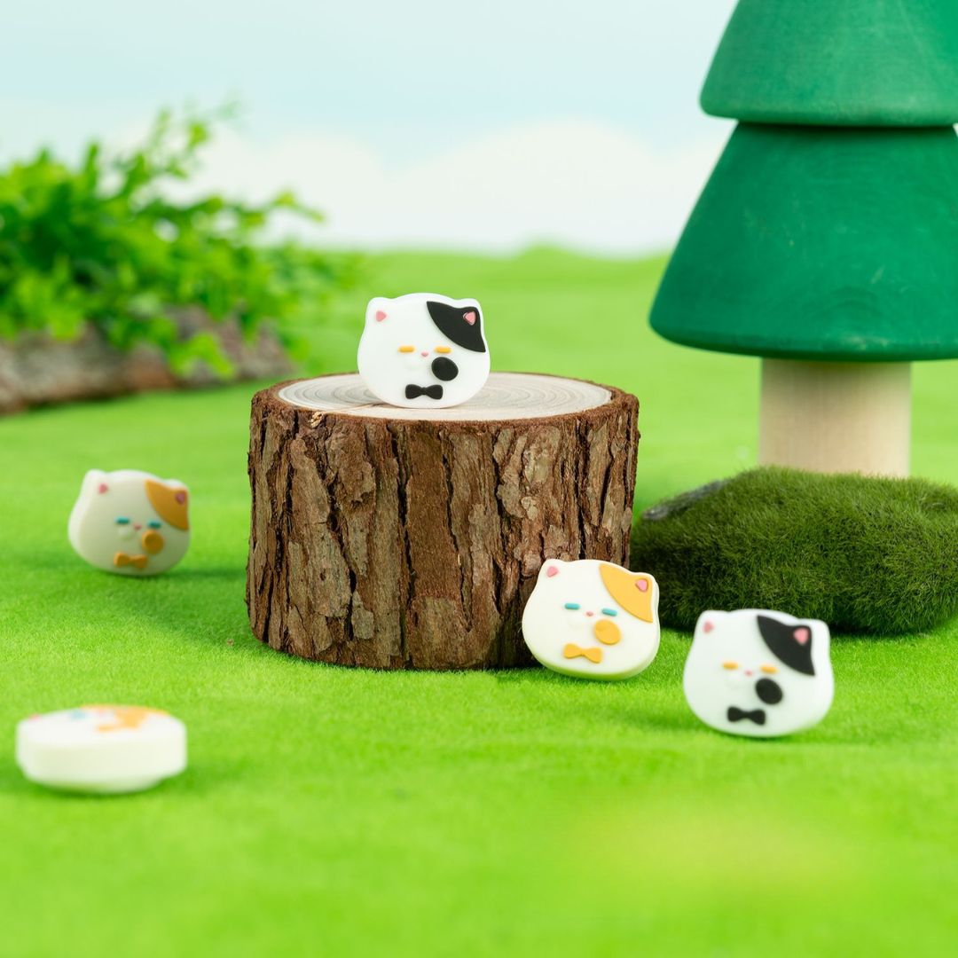 Judge Purr Thumb Grips